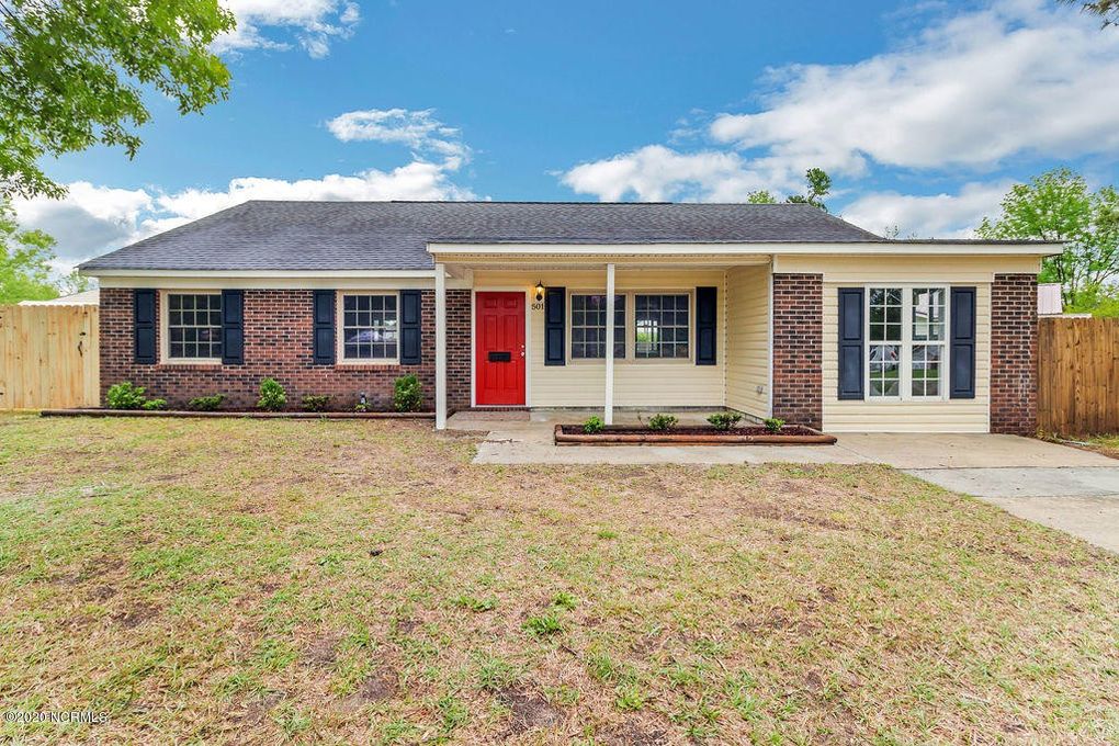 A Beautiful Remodeled Three Bedroom House on Fenced Lot